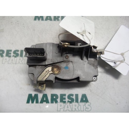 Citroen - C5 - Front door lock mechanism 4-door, right