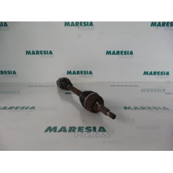 Renault - Megane Scenic - Aandrijfas links-voor