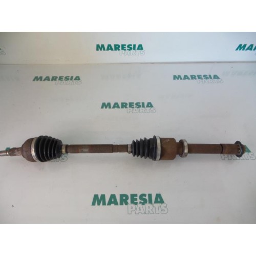 Renault - Grand Scenic - Front drive shaft, right