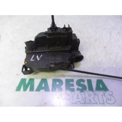 Renault - Clio - Door lock mechanism 4-door, front left