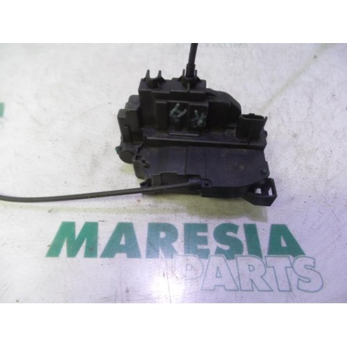 Renault - Clio - Rear door mechanism 4-door, right