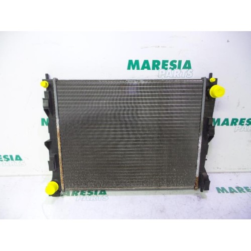 Renault - Clio - Radiator