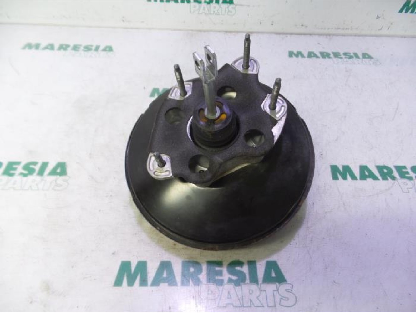 Renault - Clio - Brake servo