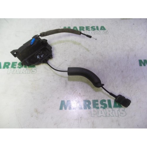 Renault - Megane - Front door lock mechanism 4-door, right
