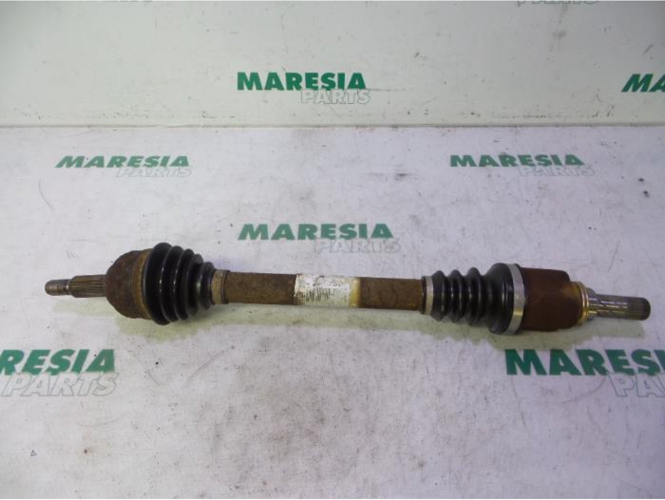 Renault - Megane Scenic - Front drive shaft, left