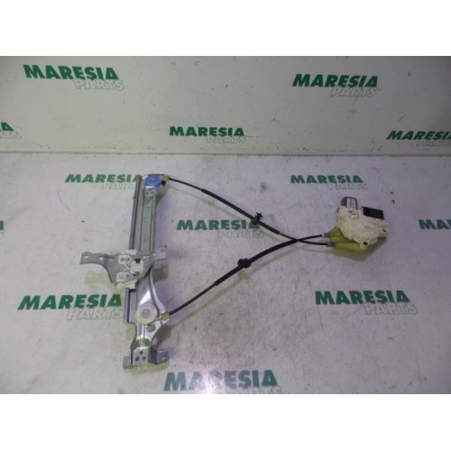 Renault - Megane - Rear door window mechanism 4-door, left
