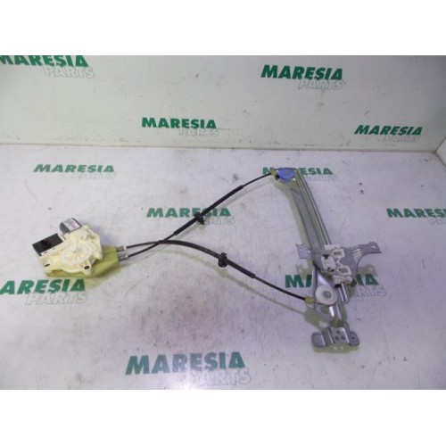 Renault - Megane - Rear door window mechanism 4-door, right