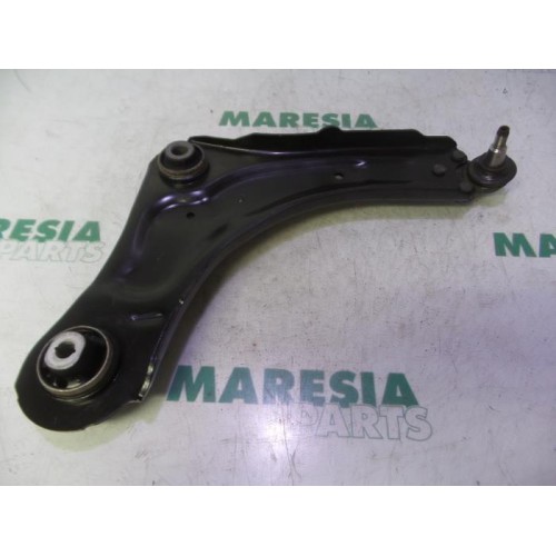 Renault - Megane - Front lower wishbone, right