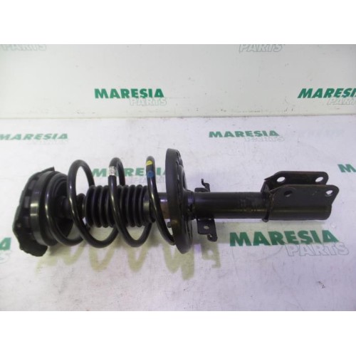 Renault - Megane - Front shock absorber rod, right