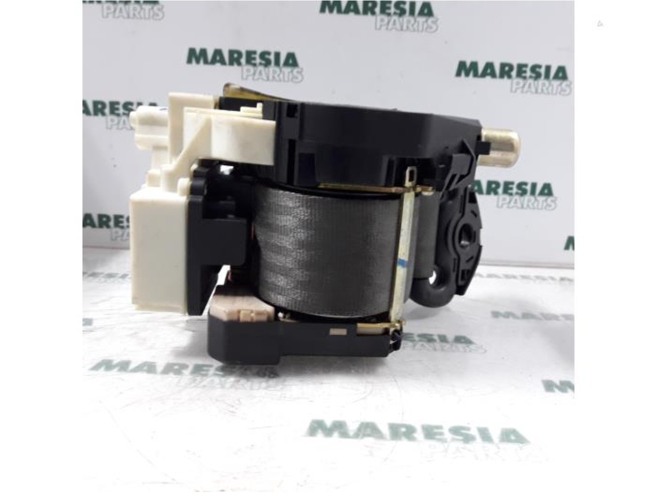 Fiat - Punto - Front seatbelt, right