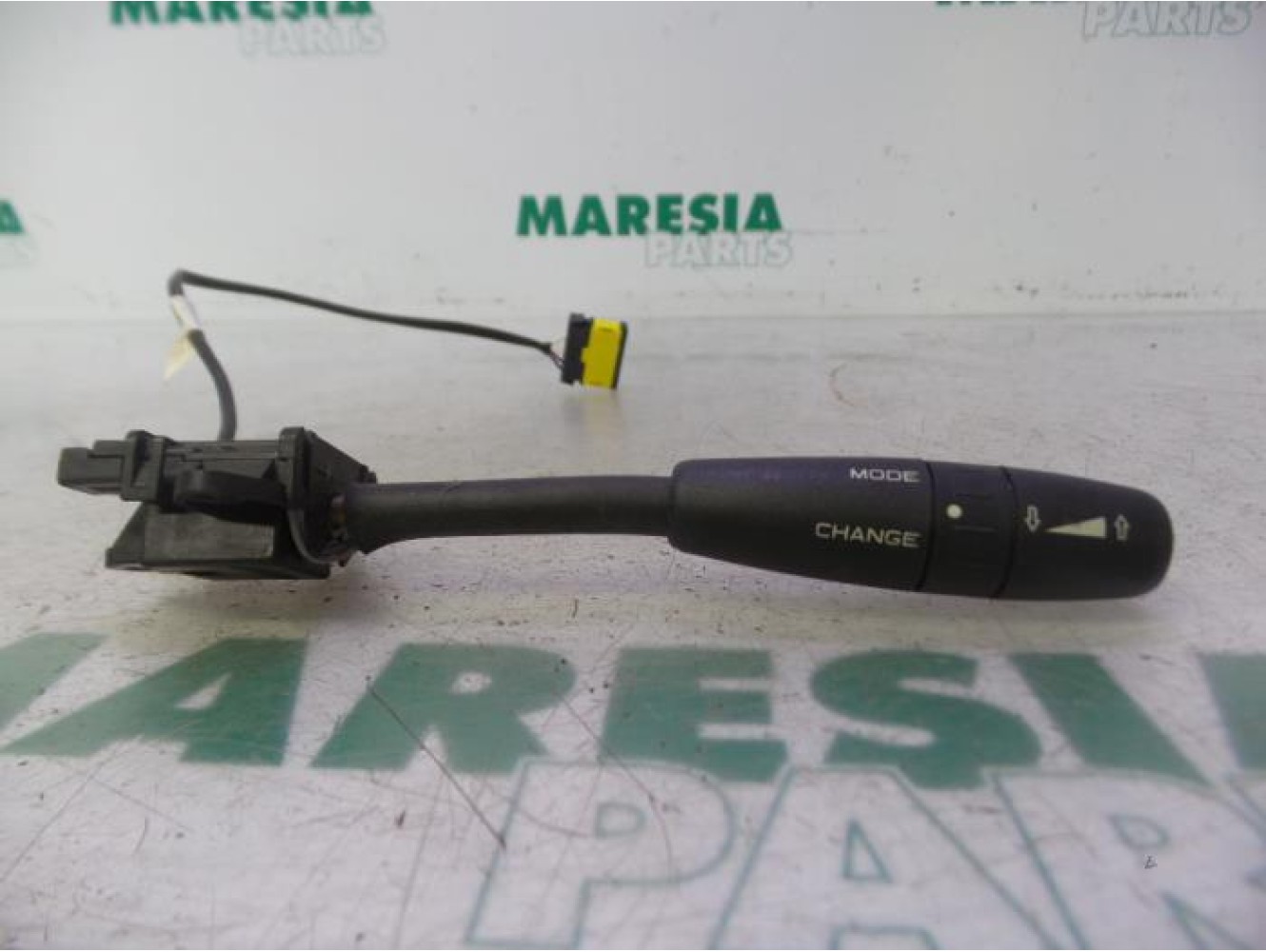 Peugeot - 206 - Commande radio volant