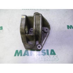 Renault - Espace - Engine mount