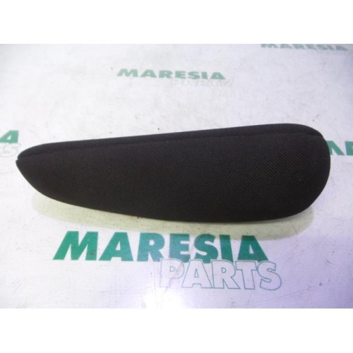 Peugeot - 307 - Armrest