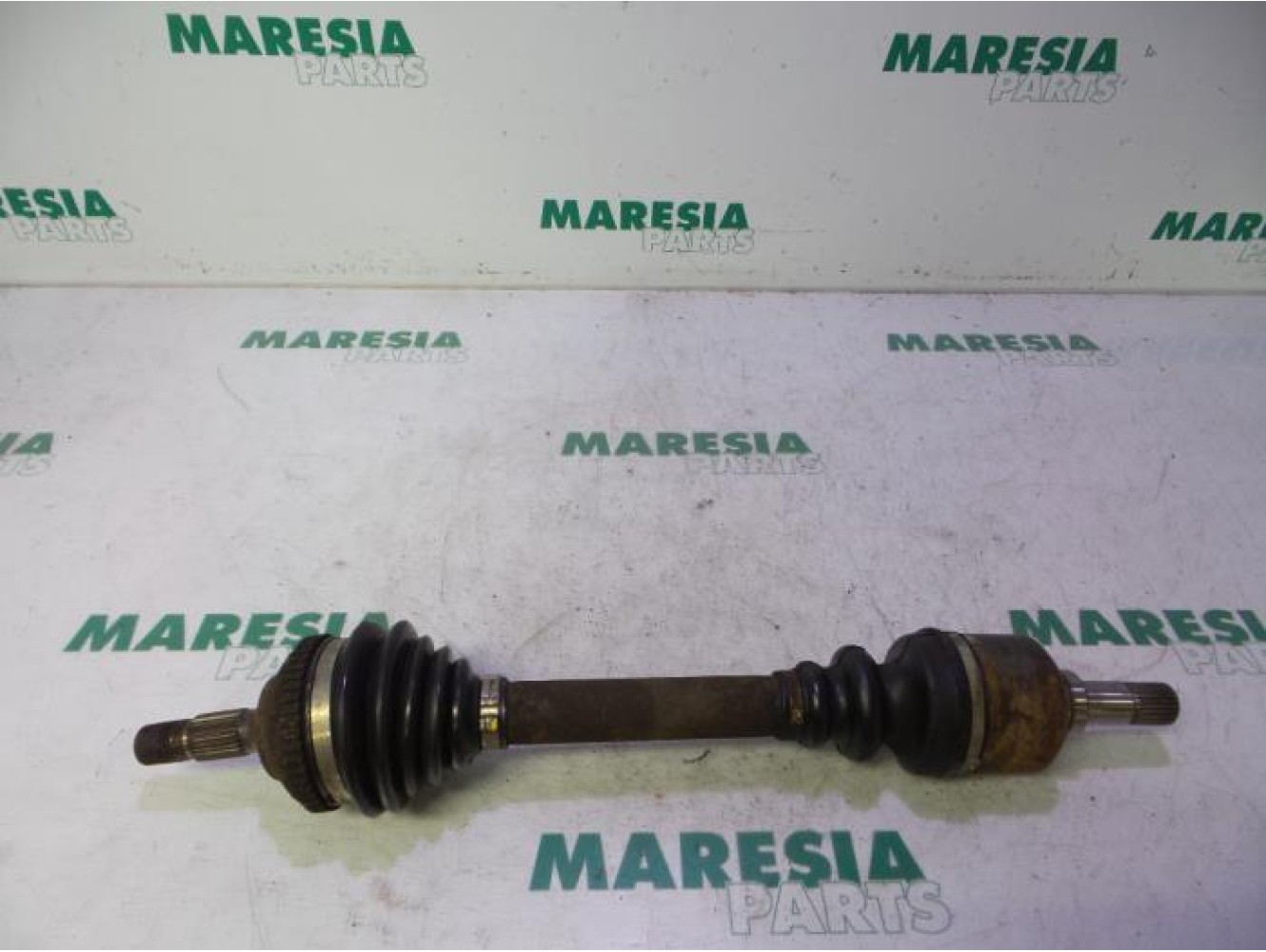 Peugeot - 206 - Aandrijfas links-voor