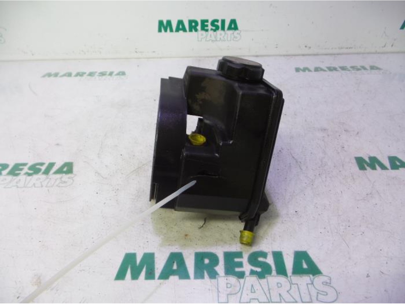 Peugeot - 206 - Power steering pump