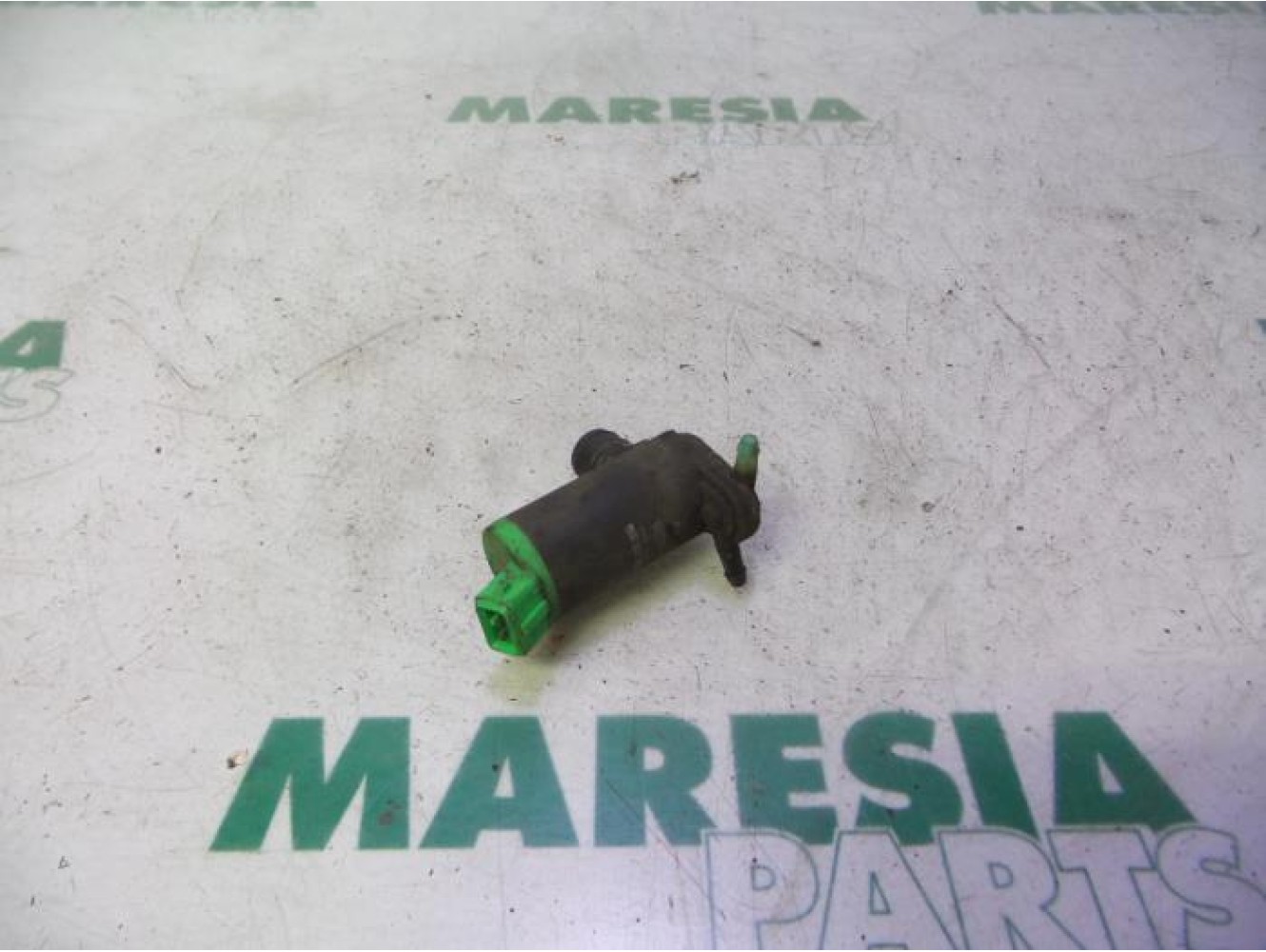 Peugeot - 206 - Scheibensprüherpumpe vorne