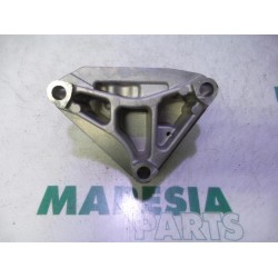Citroen - C5 - Engine mount