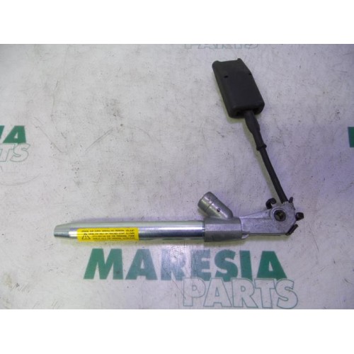 Citroen - C4 Picasso - Gordelspanner links