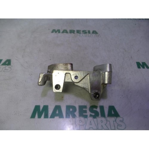 Peugeot - Partner - Engine mount