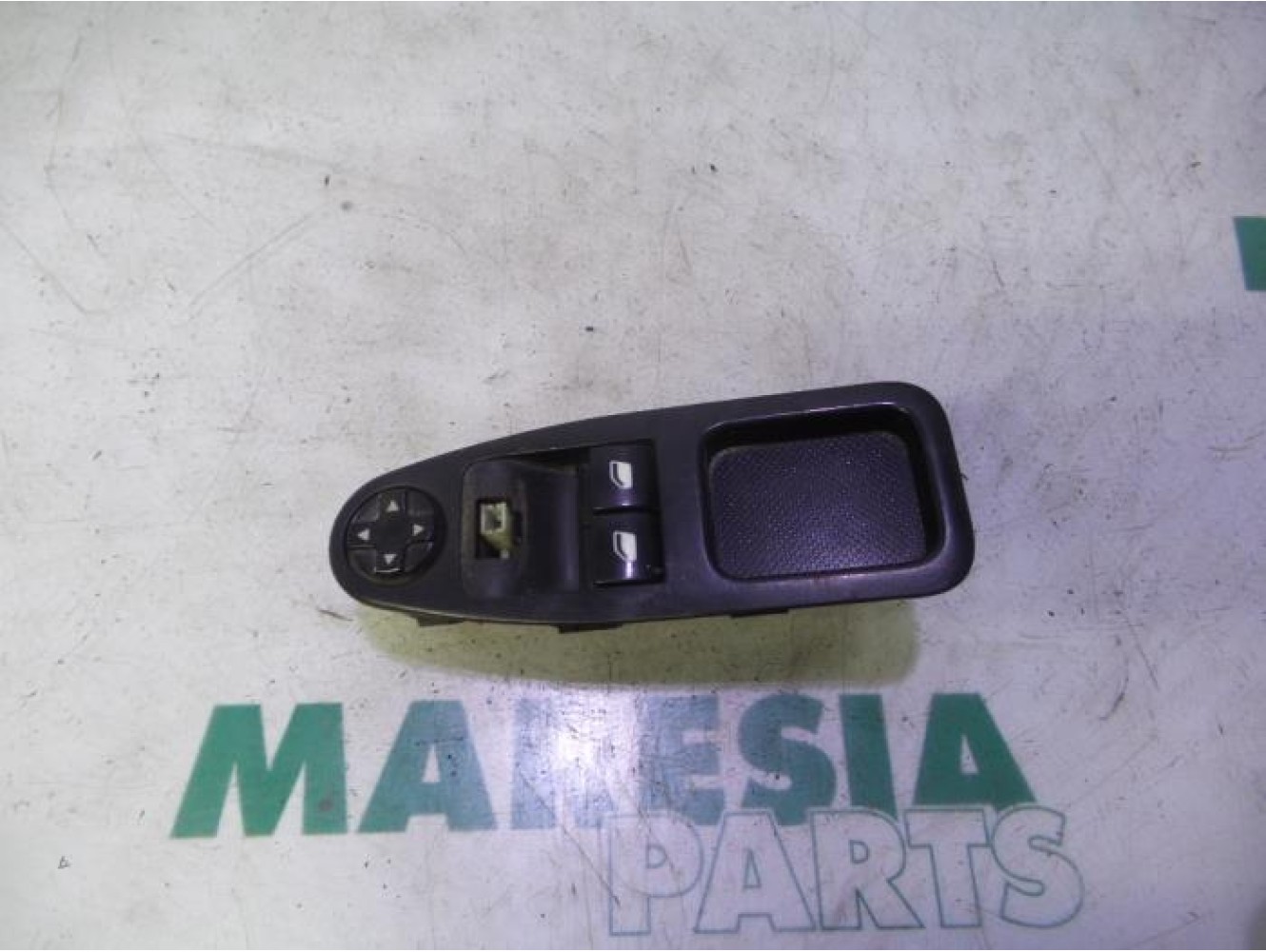 Peugeot - Expert - Multi-functional window switch