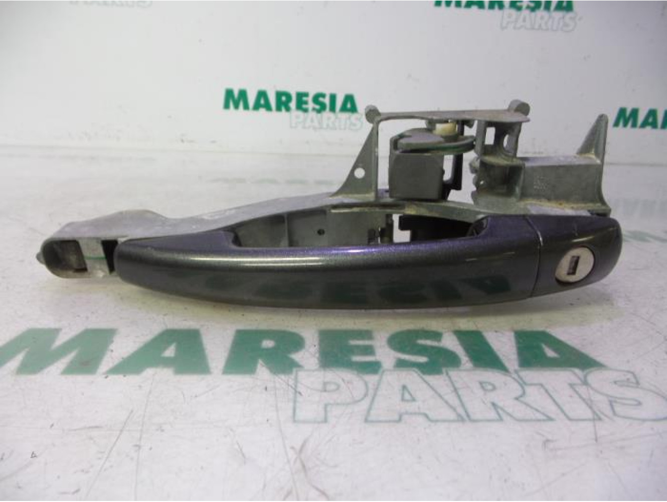 Peugeot - 308 - Door handle 4-door, front left