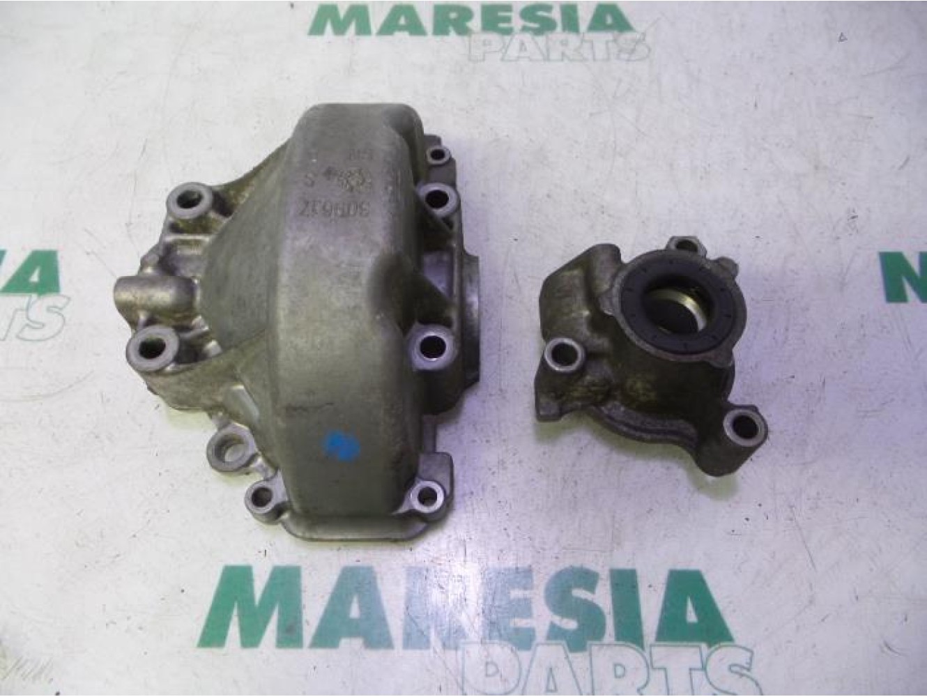 Peugeot - Partner - Gearbox casing