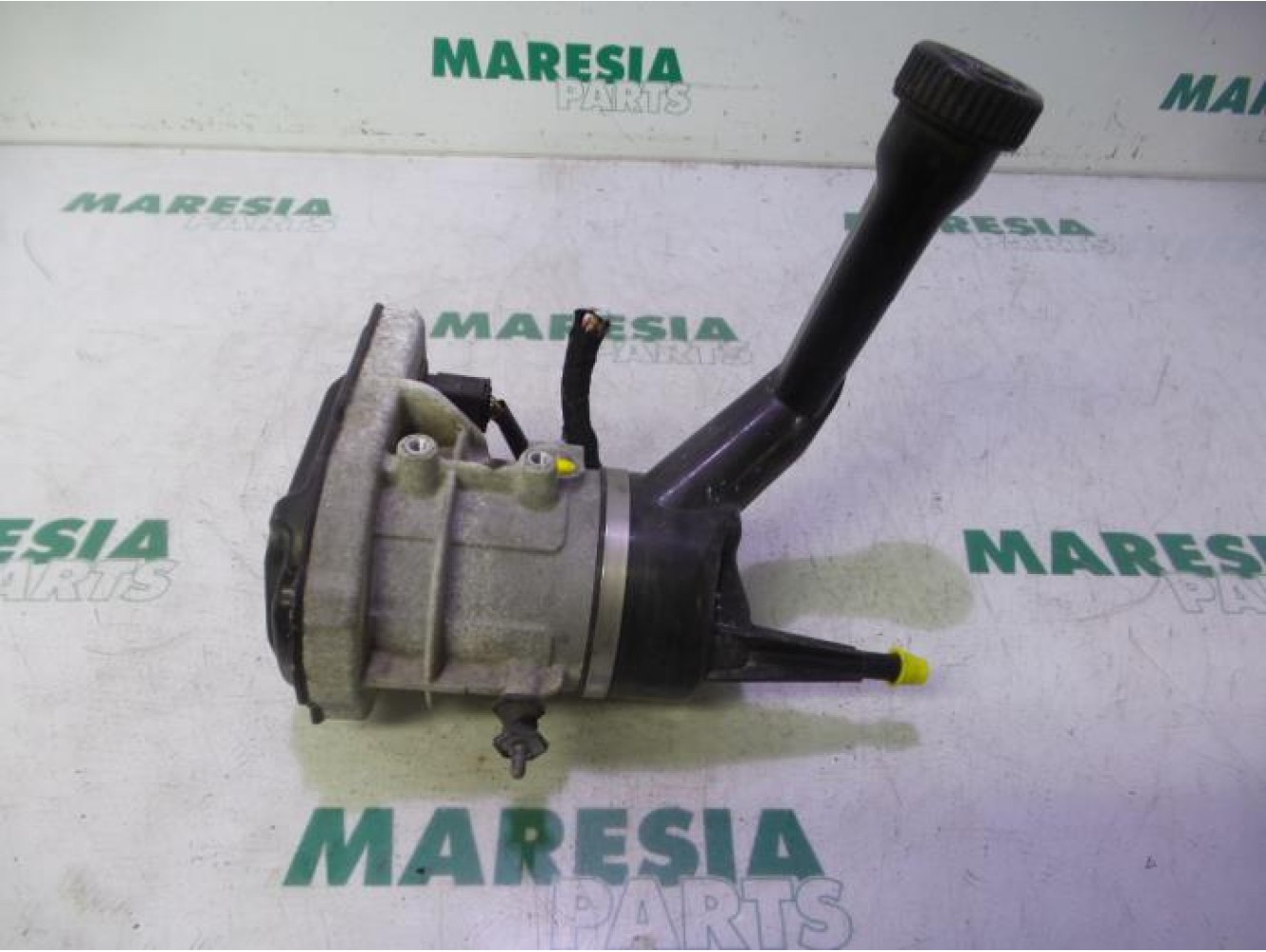 Peugeot - 308 - Power steering pump