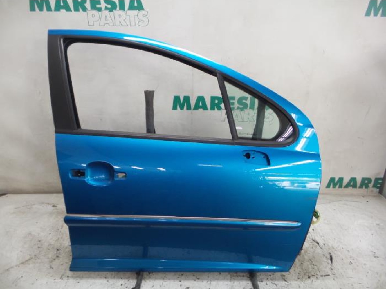 Peugeot - 207 - Portière 4portes avant droite