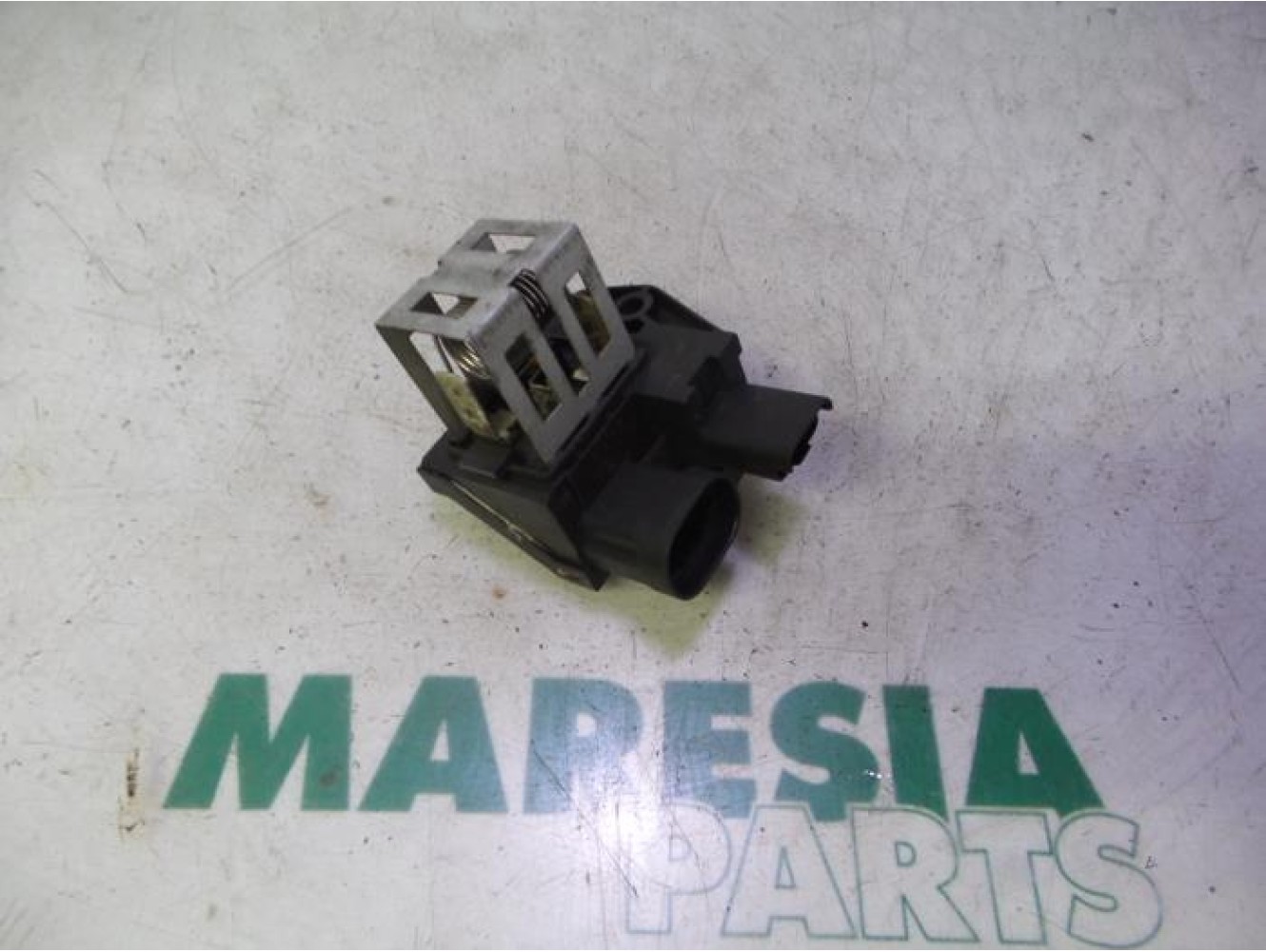 Peugeot - 207 - Cooling fan resistor