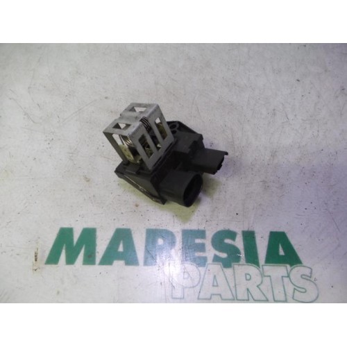 Peugeot - 207 - Cooling fan resistor