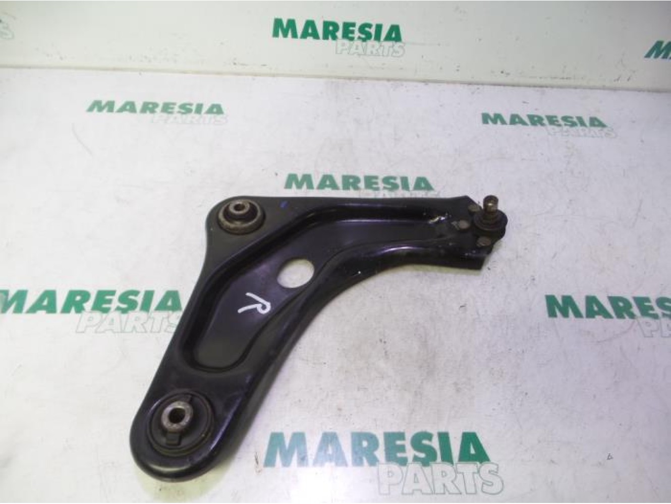 Peugeot - 207 - Front lower wishbone, right