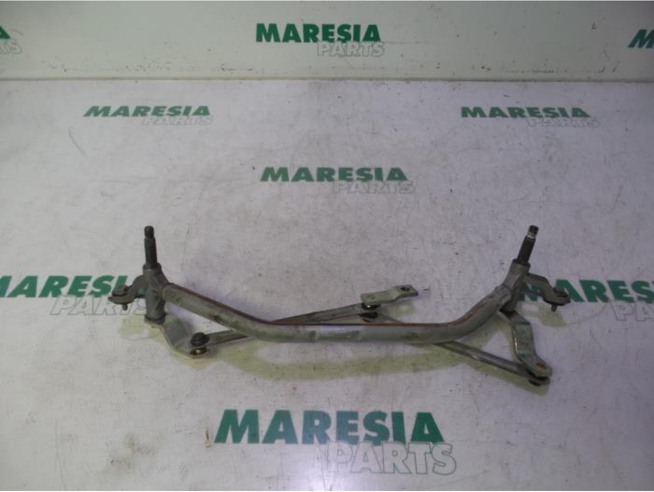 Peugeot - 207 - Wiper mechanism