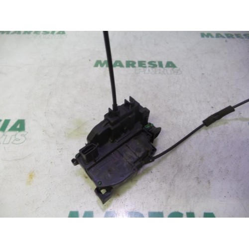 Renault - Clio - Door lock mechanism 4-door, front left