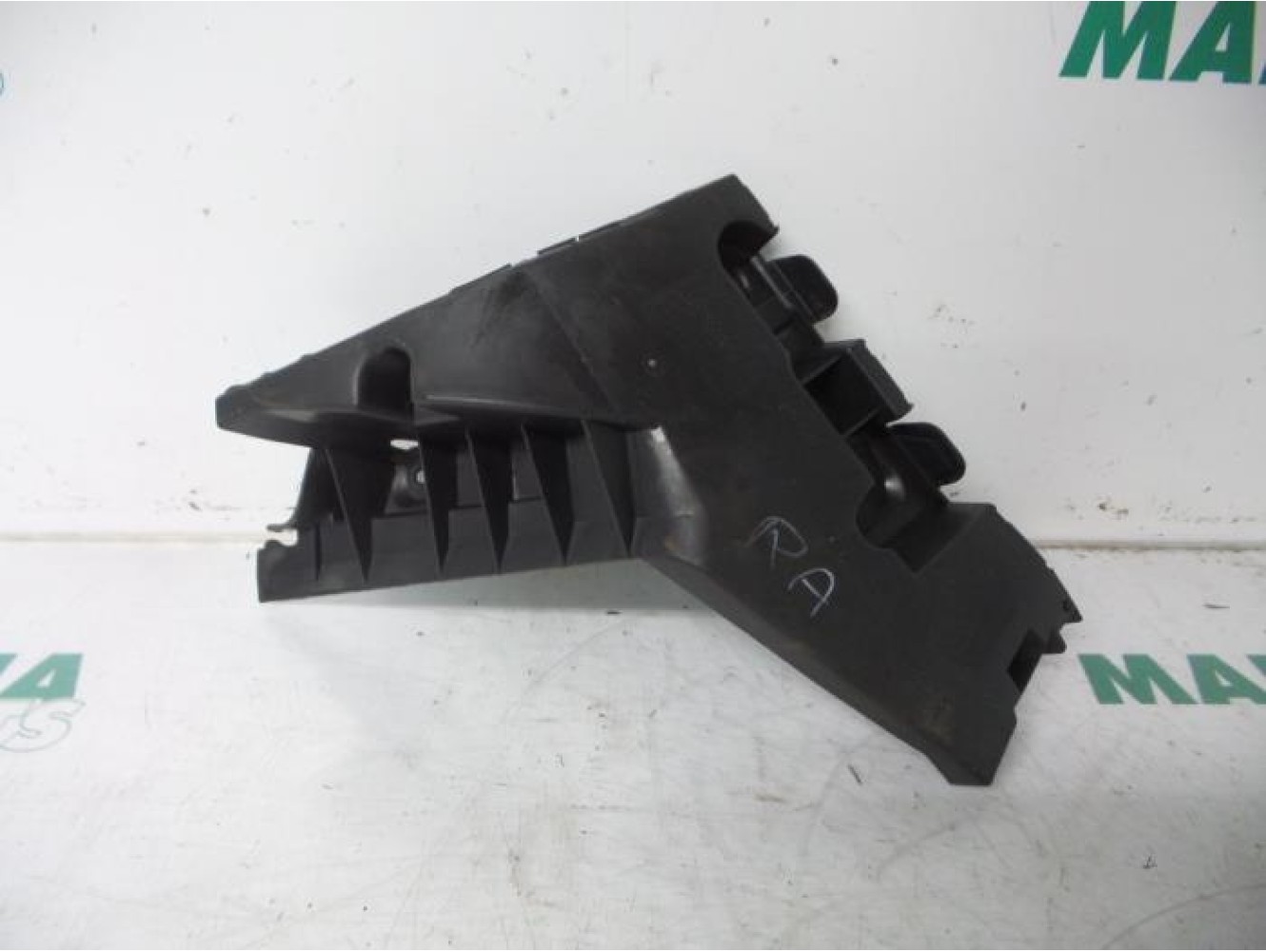 Renault - Clio - Rear bumper frame