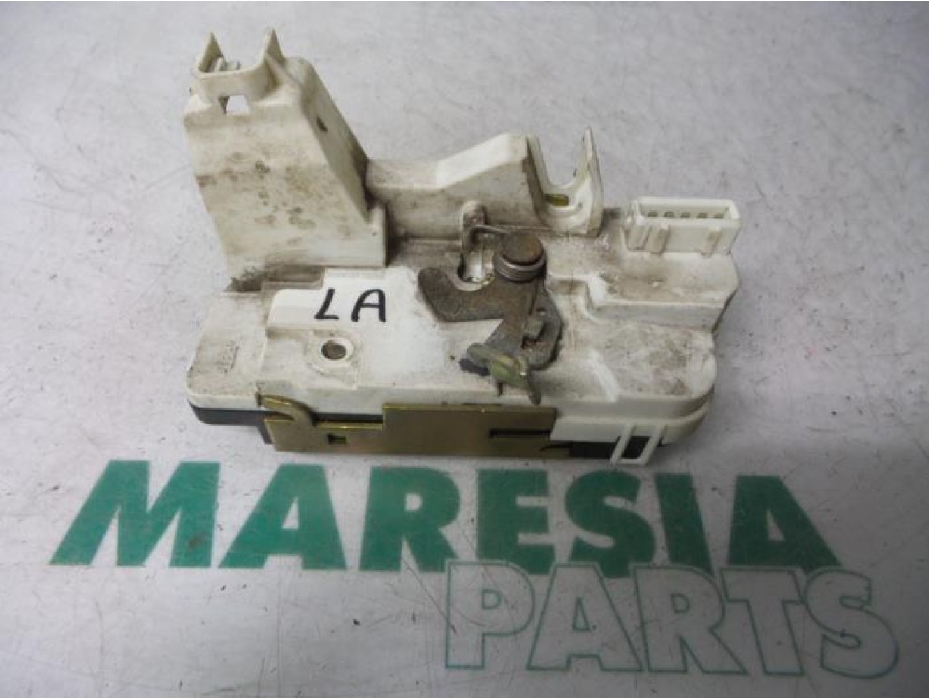 Peugeot - 307 - Rear door lock mechanism 4-door, left