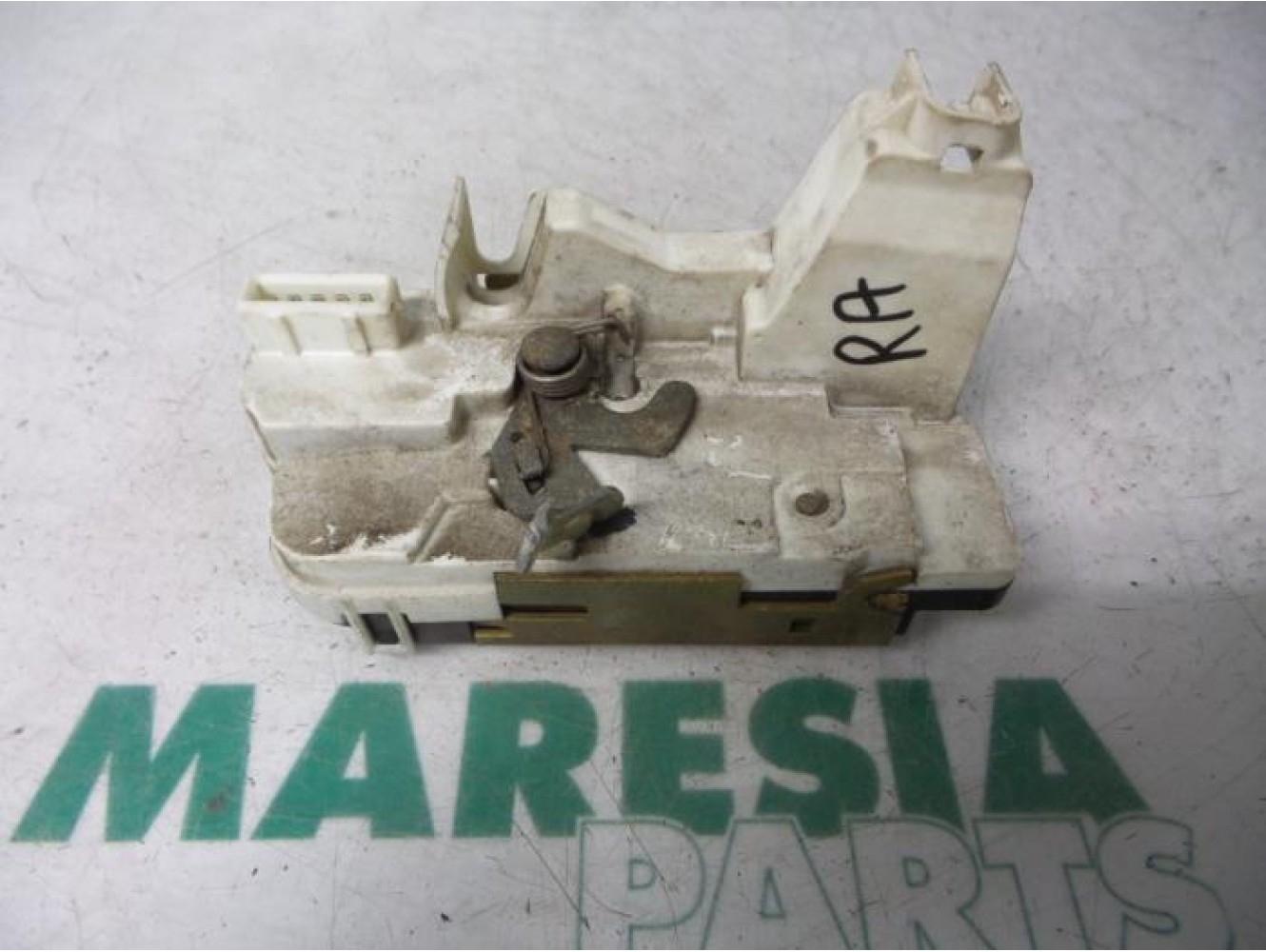 Peugeot - 307 - Rear door mechanism 4-door, right