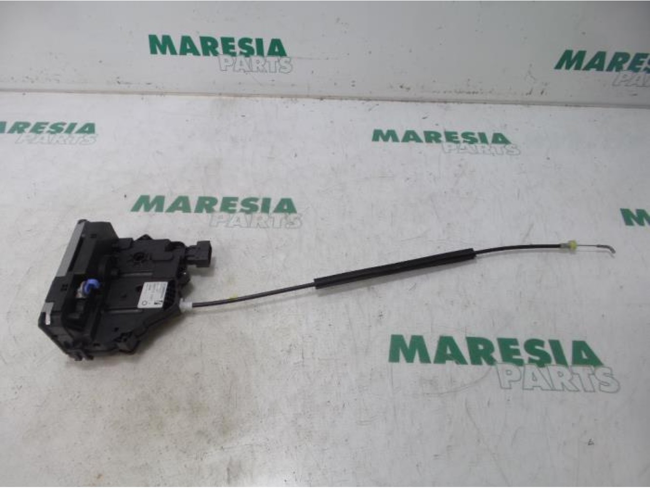 Fiat - Punto - Front door lock mechanism 4-door, right