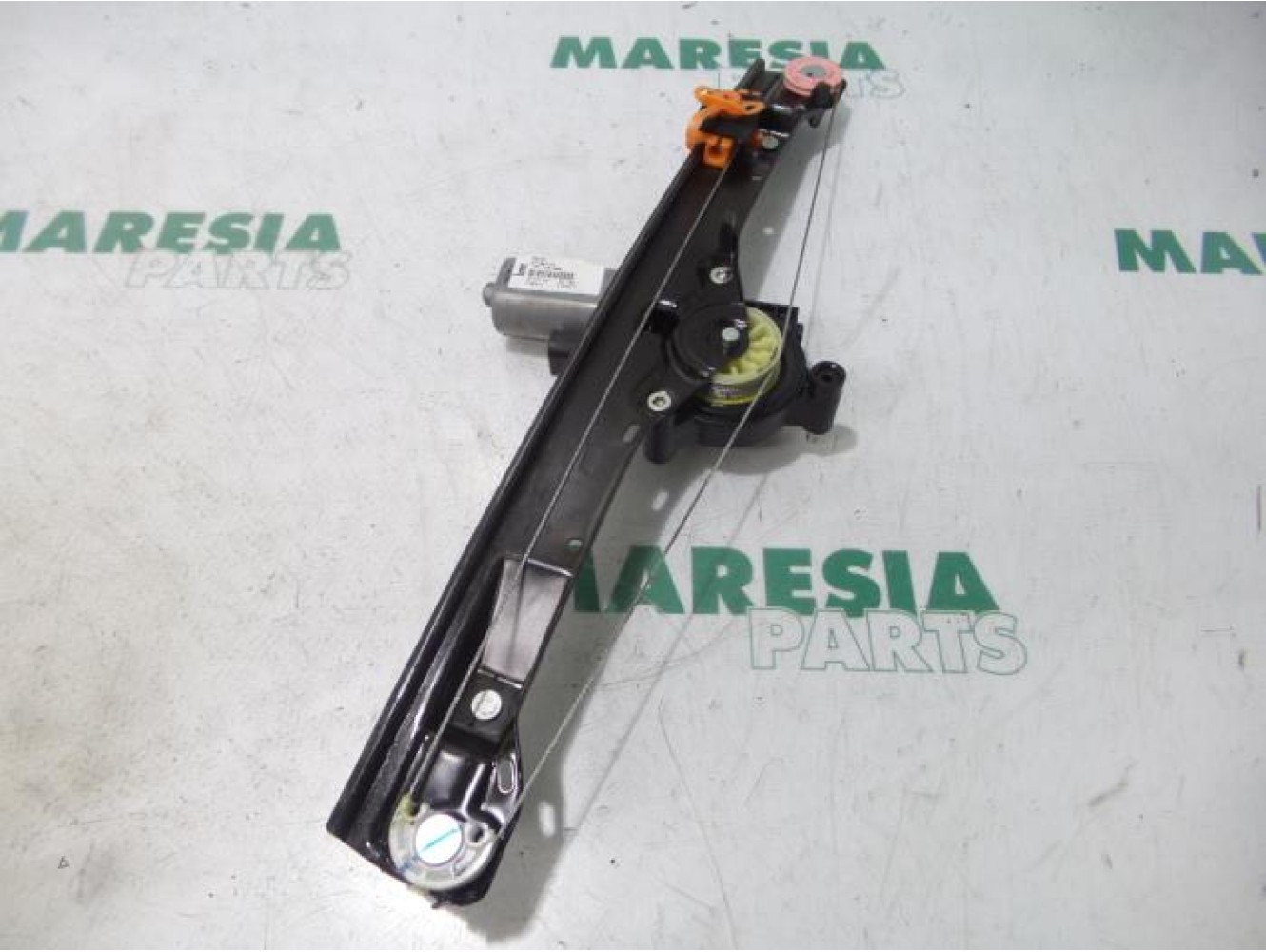 Fiat - Punto - Fenstermechanik 4-türig links vorne
