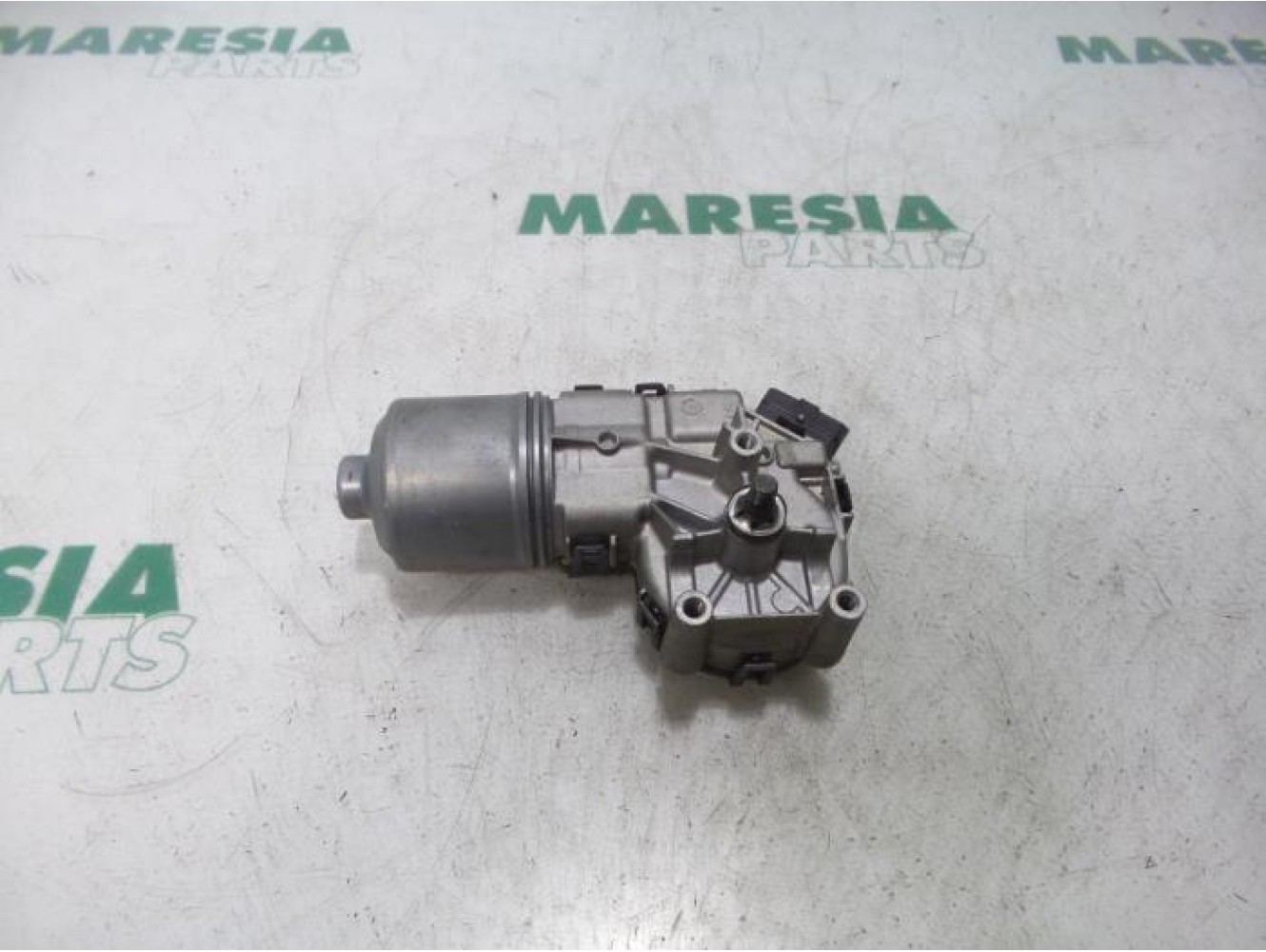 Peugeot - Partner - Front wiper motor