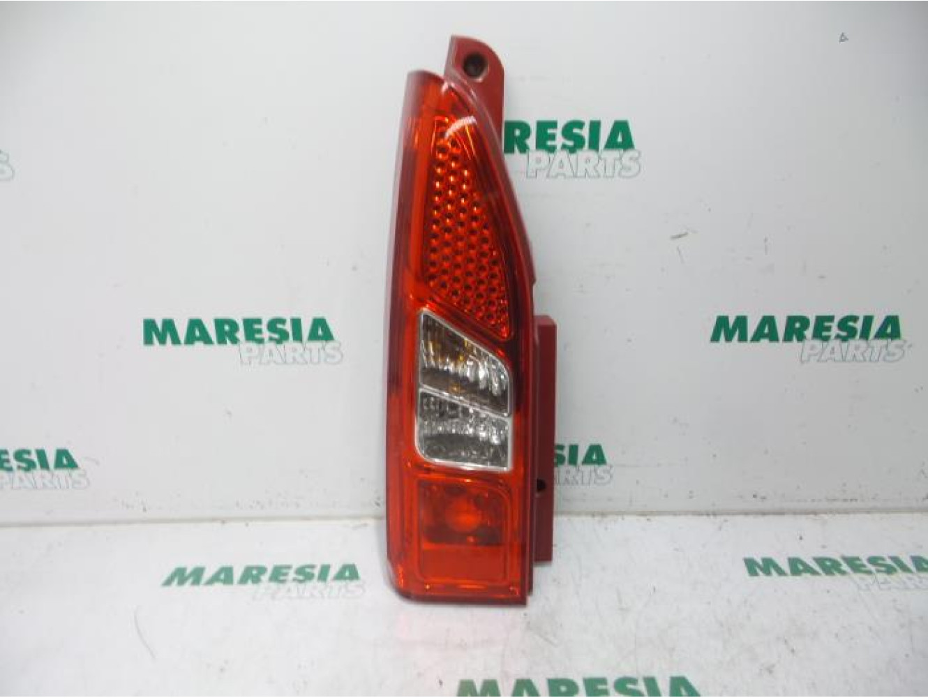 Peugeot - Partner - Taillight, left