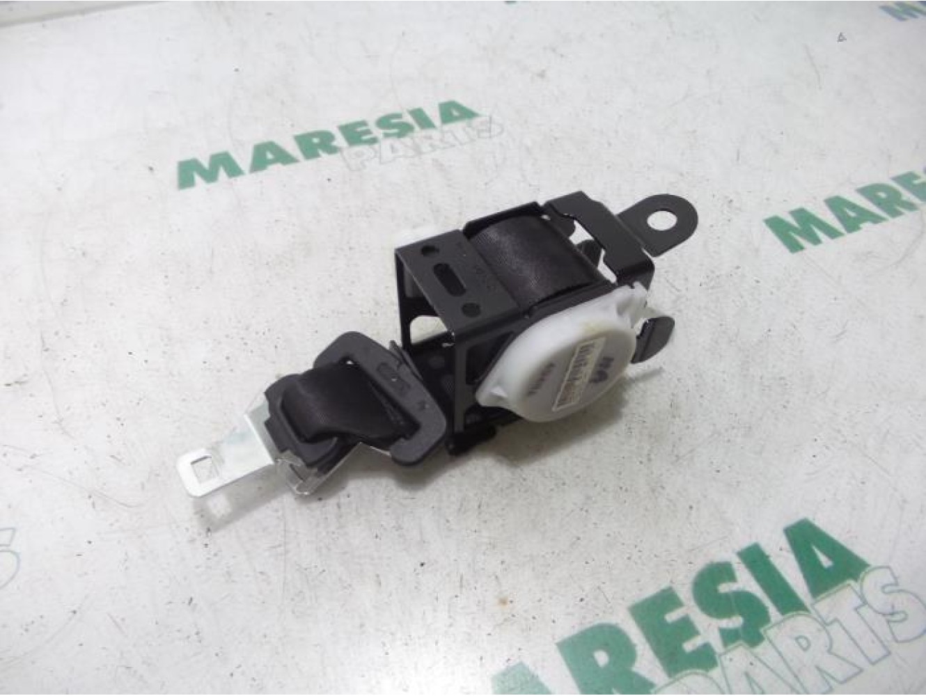 Peugeot - Partner - Rear seatbelt, centre