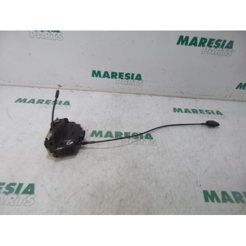 Renault - Megane - Front door lock mechanism 4-door, right