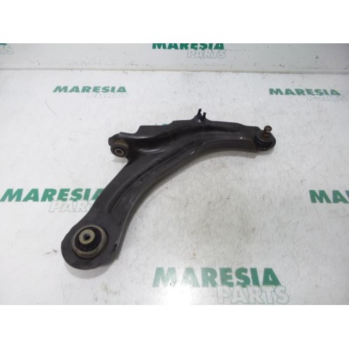Renault - Megane - Front lower wishbone, right
