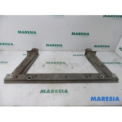 Renault - Megane - Radiator bar