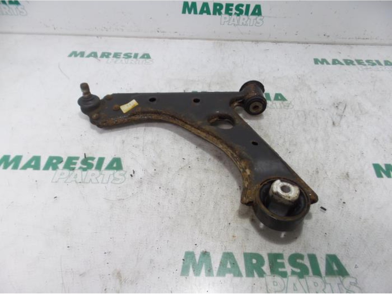 Fiat - Punto - Querlenker unten links vorne