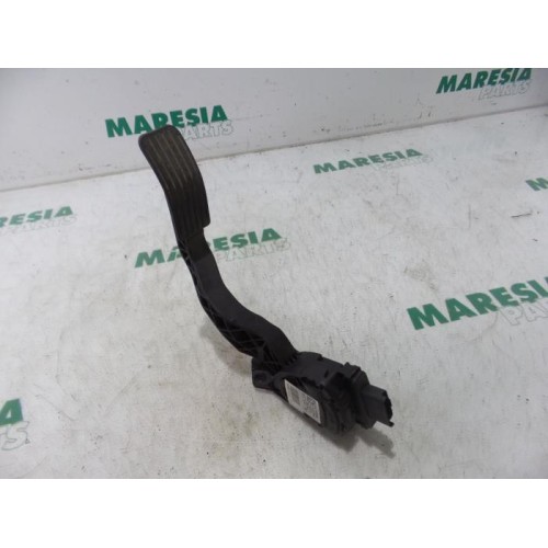 Peugeot - 208 - Throttle pedal position sensor