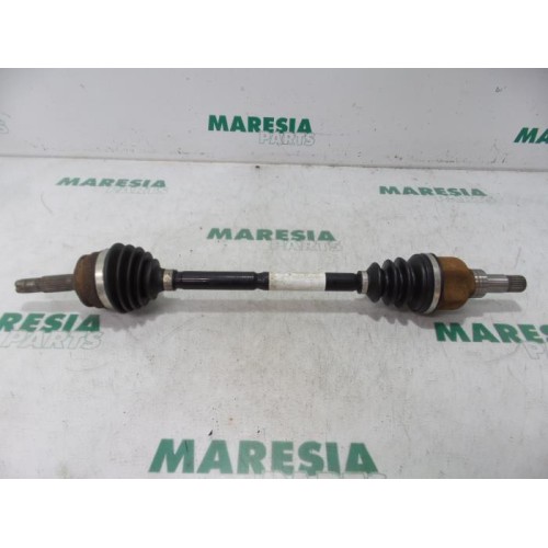 Peugeot - 208 - Front drive shaft, left