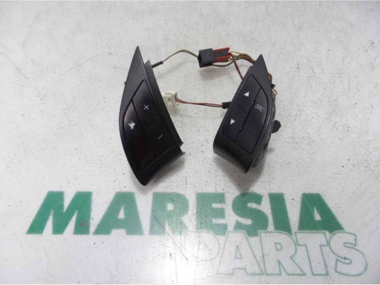 Fiat - Punto - Commande radio volant