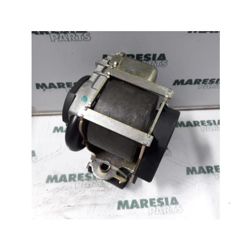 Citroen - C5 - Front seatbelt, right