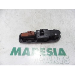 Peugeot - 407 - Multi-functional window switch